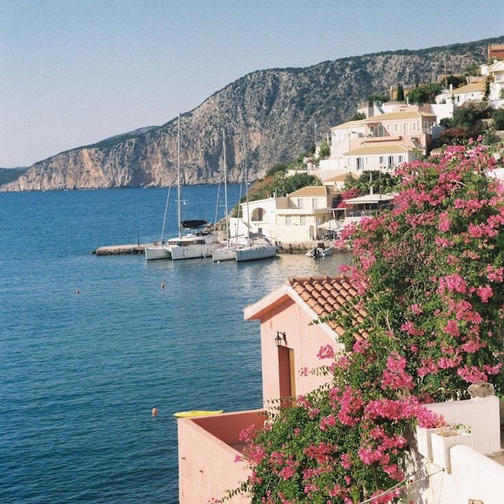 Family terraces and cafés for calm evenings in London